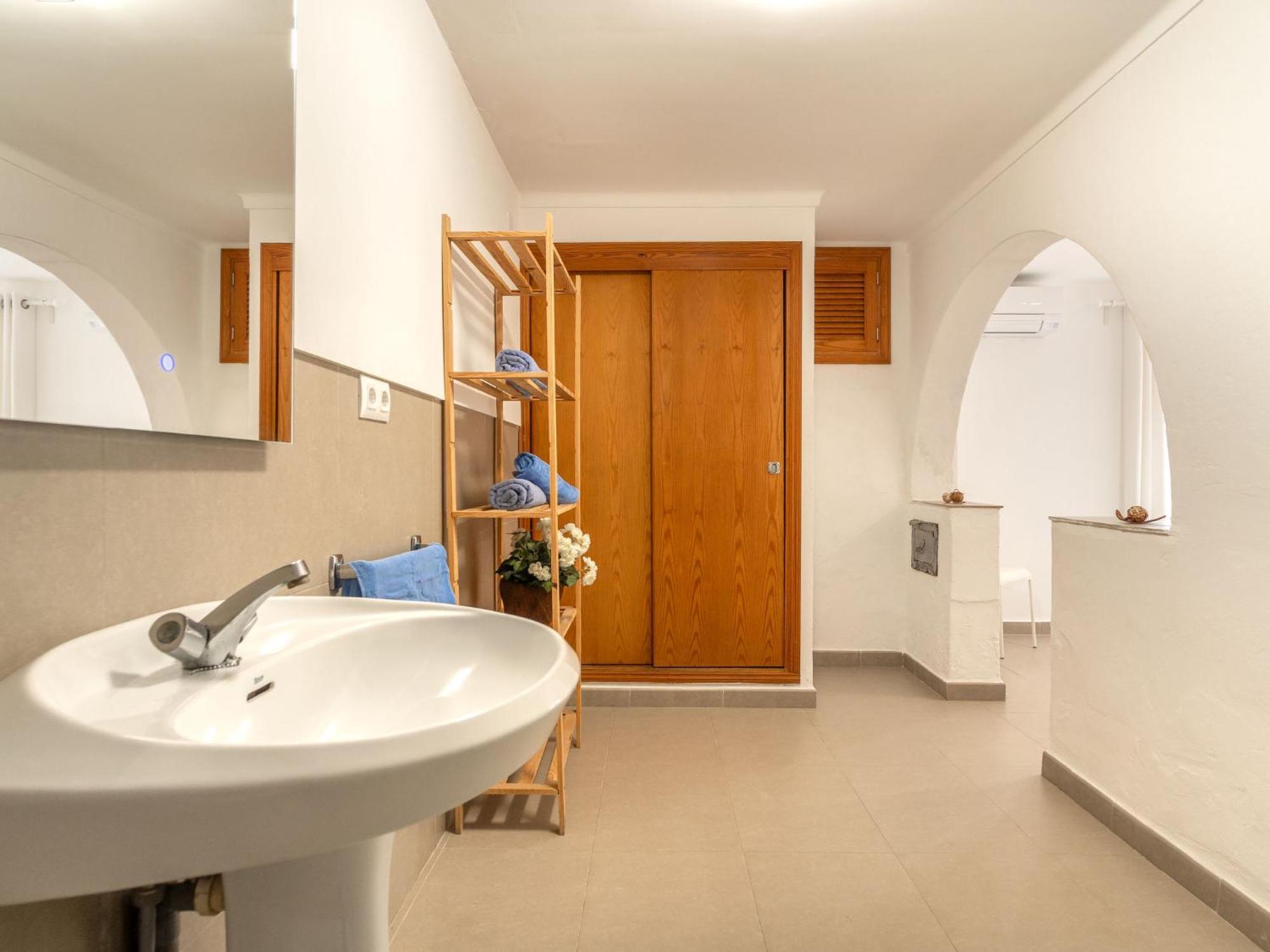 Apartment Clara A - Csv175 By Interhome Cala de Sant Vicenc